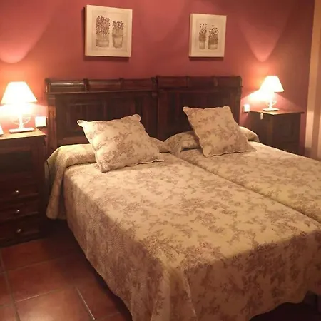 Rural El Jardin De La Hilaria Valsain