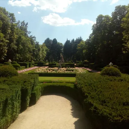 Rural El Jardin De La Hilaria * Valsain